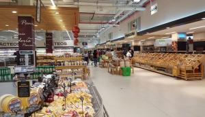 Σούπερ μάρκετ ή άλλα καταστήματα σε αυτός ο ξενώνας ή εκεί κοντά