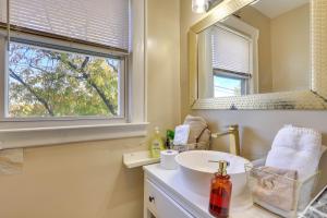 Fotografie z fotogalerie ubytování Free Parking Spot! Extended Stay Near Newark and NYC v destinaci Irvington + 17 fotografií