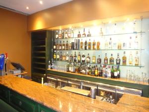 图丽帝国酒店酒廊或酒吧区