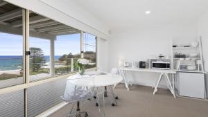 Kuchyň nebo kuchyňský kout v ubytování Amazing Views and Short Walk To Beach