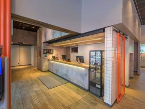 Kuchyň nebo kuchyňský kout v ubytování ibis budget Hamburg St Pauli Messe - neu renoviert