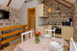 Η κουζίνα ή μικρή κουζίνα στο Studio Gata 6033a