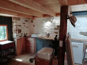 Η κουζίνα ή μικρή κουζίνα στο Stay near Pointe du Raz & Beach +34 φωτογραφίες