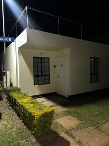 Το κτήριο όπου στεγάζεται  η παραθεριστική κατοικία