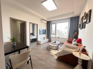 Χώρος καθιστικού στο Beijing City center - Two bedroom family flat with Queen-size beds