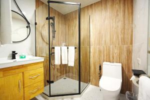 Ένα μπάνιο στο York Hotel +49 φωτογραφίες