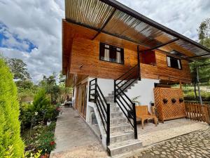 Το κτήριο όπου στεγάζεται  το διαμέρισμα