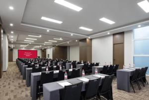 Οι επιχειρηματικές εγκαταστάσεις ή/και οι αίθουσες συνεδριάσεων στο Xi'an Chanba CRRC Ramada Hotel