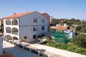 Το κτήριο όπου στεγάζεται  το διαμέρισμα