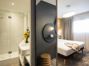 Koupelna v ubytování ibis Styles Pertuis Portes du Luberon