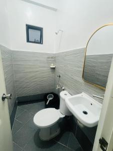 Ένα μπάνιο στο SAN JOSE DEL MONTE BULACAN GUMAOK West,Delgados Place UNIT 2