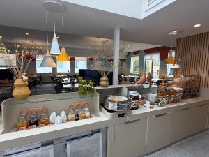 Jídlo v aparthotelu nebo okolí