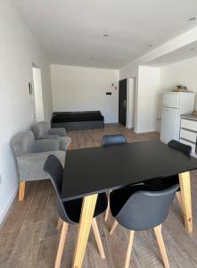 Køkken eller tekøkken på Dpto SOÑADO Necochea + 9 billeder