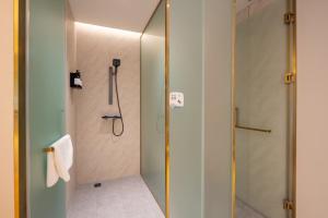 Ένα μπάνιο στο WJ Kaiyi Hotel