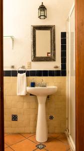 Ванная комната в Hotel Integra Tepoztlán