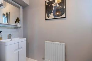 Fotografie z fotogalerie ubytování Pass the Keys 4-Bed Home with Garden Parking Near Durham v destinaci New Shildon + 40 fotografií