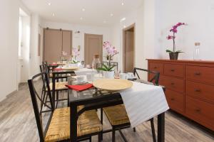 Khu vực ghế ngồi tại Luxury House Vaticano