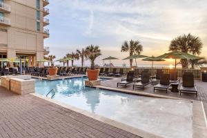 Bazén v ubytování Hilton Vacation Club Ocean Beach Club Virginia Beach nebo v jeho okolí