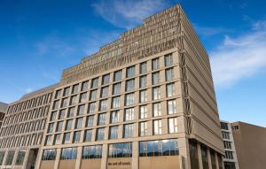 Το κτήριο όπου στεγάζεται το ξενοδοχείο