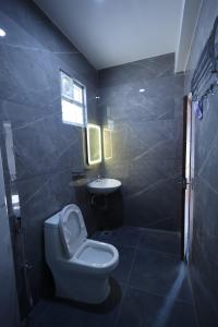 Ένα μπάνιο στο KK Service Suites