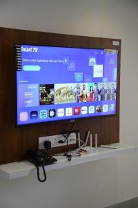 Μια τηλεόραση ή/και κέντρο ψυχαγωγίας στο KK Service Suites