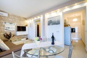 TV a/nebo společenská místnost v ubytování Apartment Nedo