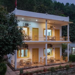 Balkón nebo terasa v ubytování Wild Vista Marchula Resort + 32 fotografií