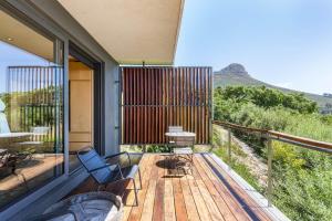 una casa con terrazza affacciata sulle montagne di Glencoe 40 a Città del Capo