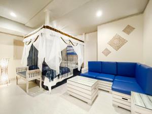 Χώρος καθιστικού στο Hotel BaliBali 伊勢佐木