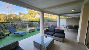 Posezení v ubytování Appartement Calvi, Cœur de ville, plage à 300 m