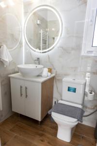 Ένα μπάνιο στο Thea Residence Kalavryta