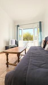 Μια τηλεόραση ή/και κέντρο ψυχαγωγίας στο Petit Napoleon