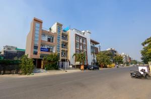 Gallery image of Hotel Sarla Residency By Luxury group in Noida +50 photos