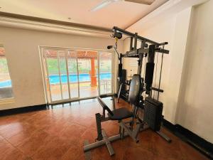 Phòng/tiện nghi tập thể dục tại Firefly Studio Apartment