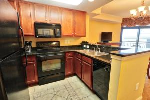 Kuchyň nebo kuchyňský kout v ubytování Anderson Ocean Club 914