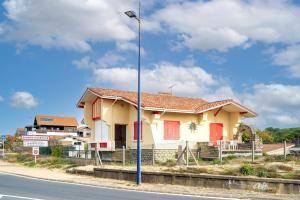 Bygningen som feriehuset ligger i