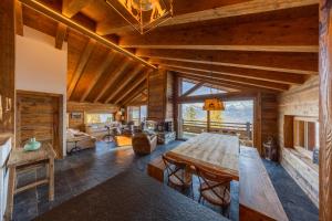 Fotografie z fotogalerie ubytování Chalet Casse-Noisette wonderful, ski-in ski-out v destinaci Nendaz