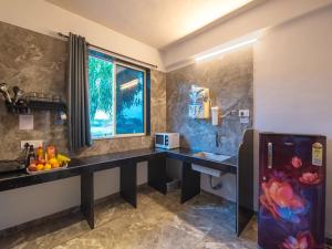 Fotografie z fotogalerie ubytování Ventara Bliss Bungalow by Palette Homes – 4 BHK | Pvt Pool | Lonavala v destinaci Kārli