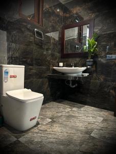 Koupelna v ubytování Shrek Villa