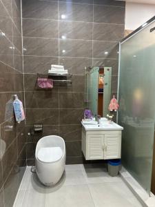 Ένα μπάνιο στο Nhà nghỉ Candy's House - Cần Thơ +57 φωτογραφίες