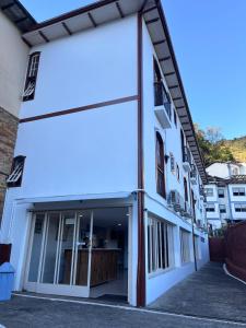 Το κτήριο όπου στεγάζεται  το πανδοχείο