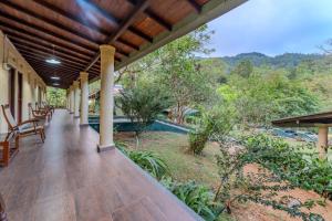 Γενική θέα στο βουνό ή θέα στο βουνό από  αυτό το καταφύγιο