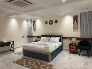 Postel nebo postele na pokoji v ubytování Le Terra Luxury Suites and Swimming Pool by GVR Grand + 39 fotografií