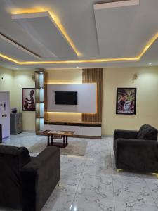 TV a/nebo společenská místnost v ubytování Riverview Apartment + 13 fotografií