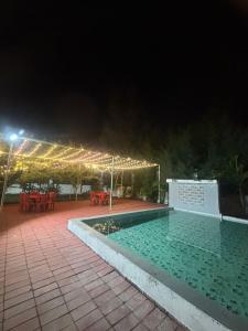 Bazén v ubytování Seven farm nebo v jeho okolí