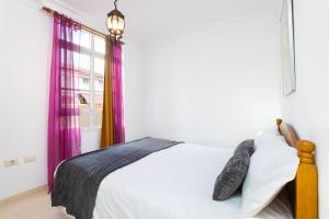 Postel nebo postele na pokoji v ubytování TenoHomes Casa Ela, Charming Stay Garachico