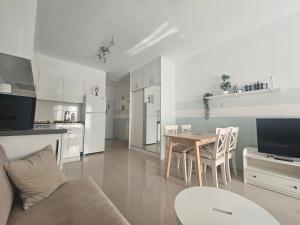 Μια τηλεόραση ή/και κέντρο ψυχαγωγίας στο Caesar Resort studio Italius