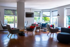 Posezení v ubytování Holiday Inn Express Swindon West by IHG