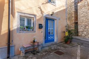 Budova, kde se prázdninový dům nachází