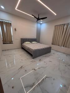 Voodi või voodid majutusasutuse Nyra Luxuria where nature feels like home toas